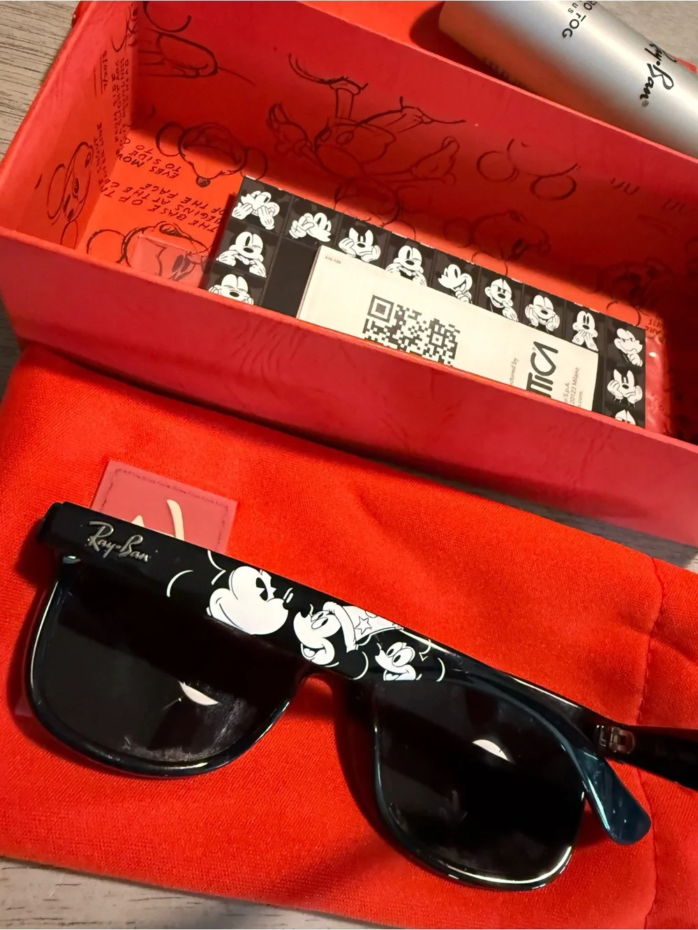 Disney x Ray-Ban KIDS Polarized Sunglasses, Mickey Mouse - Limited Edition